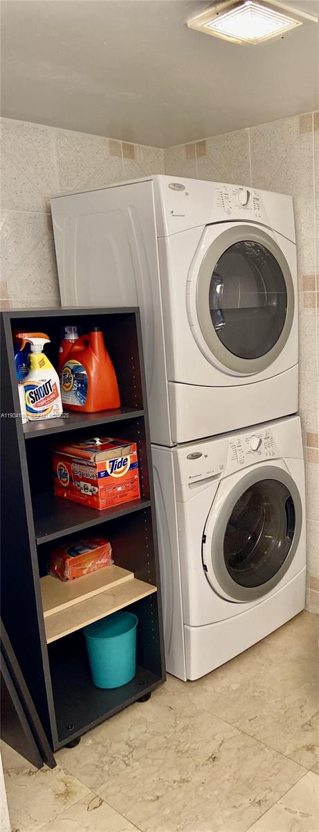 See details 819 2 / 2 1525 sq. ft. $ 2025-12-22 0 Photo