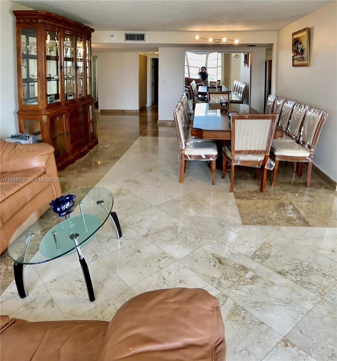 See details 819 2 / 2 1525 sq. ft. $ 2025-12-22 0 Photo