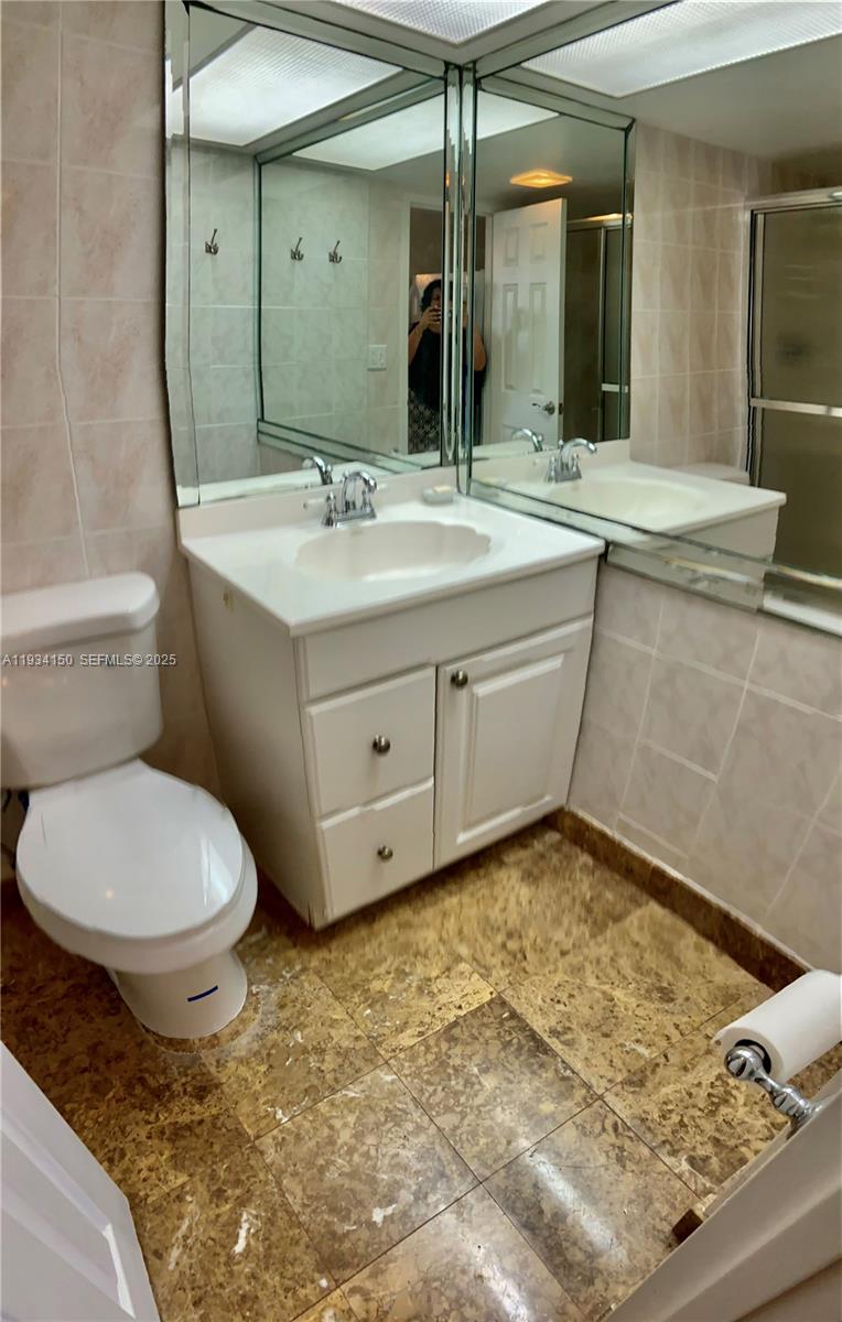 See details 819 2 / 2 1525 sq. ft. $ 2025-12-22 0 Photo