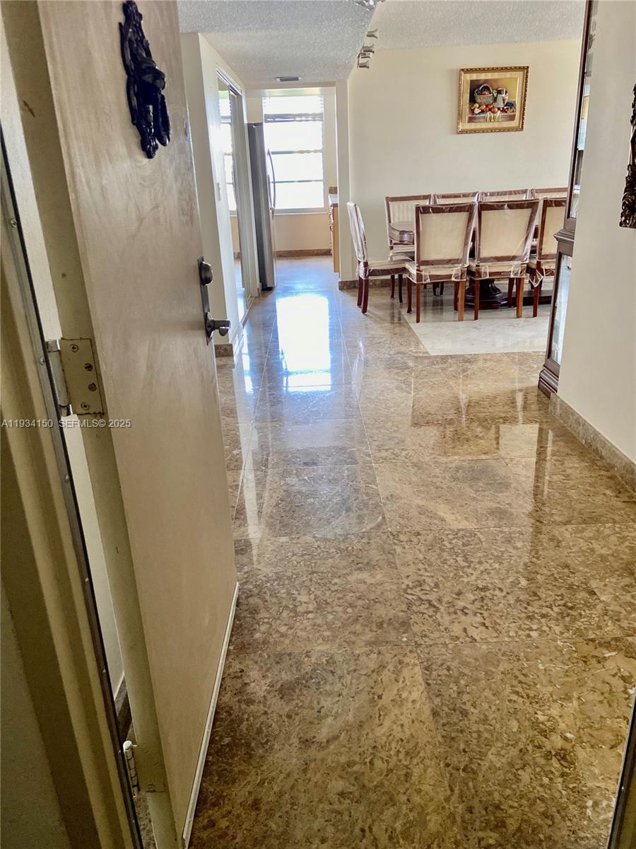 See details 819 2 / 2 1525 sq. ft. $ 2025-12-22 0 Photo