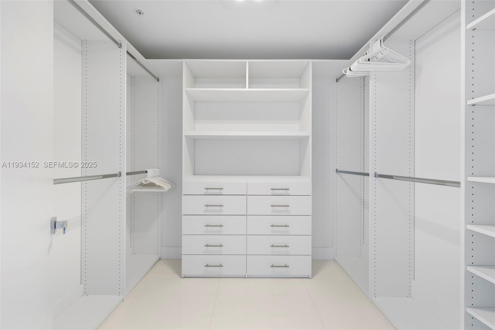 Photo of 17111 Biscayne Blvd  #1110, North Miami Beach, Florida, 33160 - 