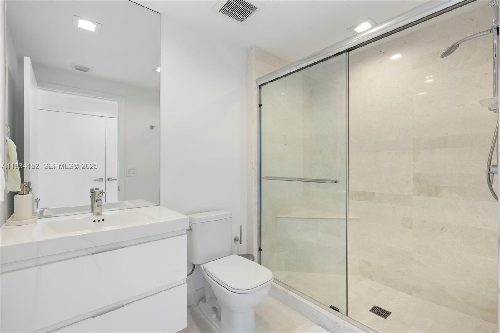 Photo of 17111 Biscayne Blvd  #1110, North Miami Beach, Florida, 33160 - 