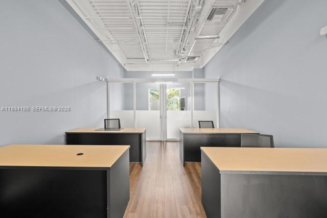 Подробнее 6-208 / кв.футов $ 2025-12-22 0 Фото