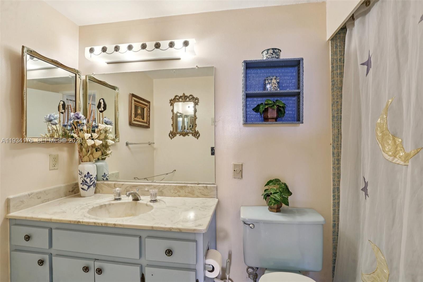 See details 702 2 / 2 1132 sq. ft. $ 2025-12-22 0 Photo