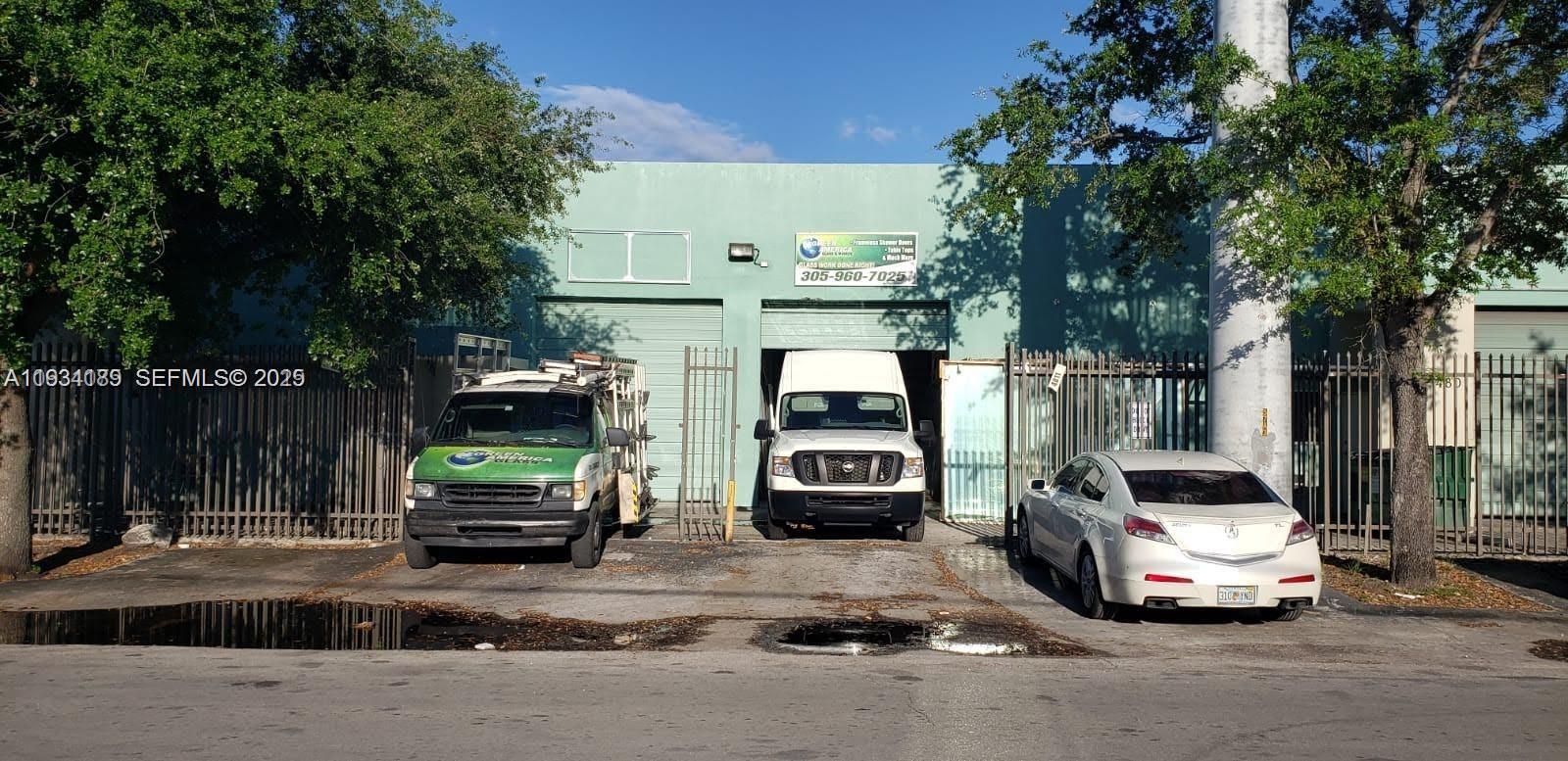 4811  /   sq. ft. $ 2025-12-22 0 Photo