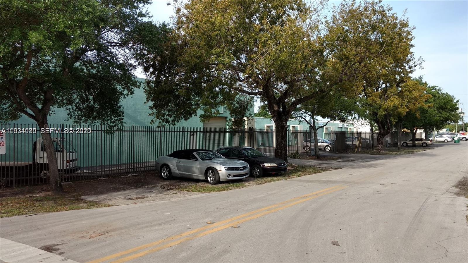 4811  /   sq. ft. $ 2025-12-22 0 Photo