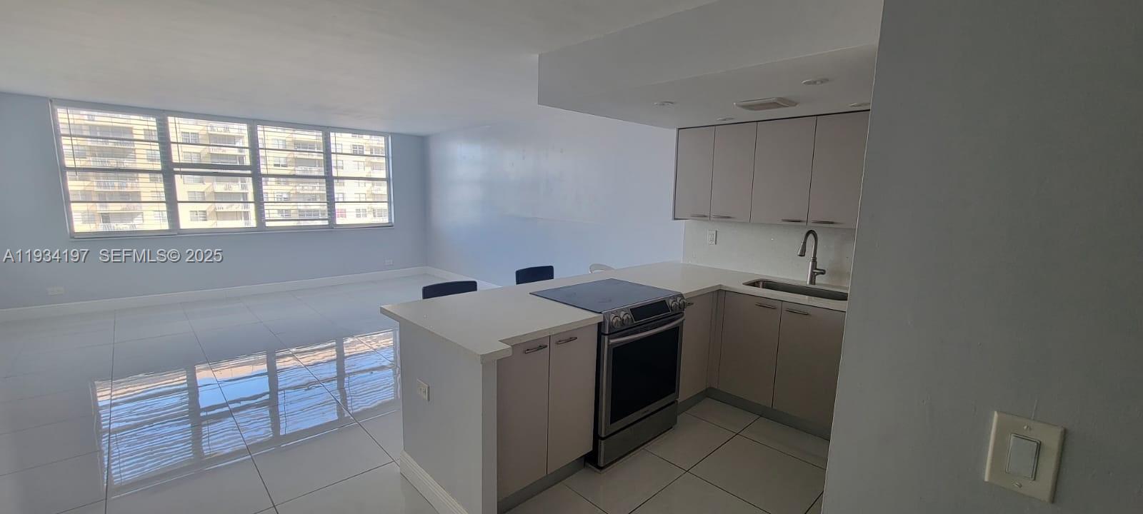 See details 1410 0 / 1 595 sq. ft. $ 2025-12-22 0 Photo