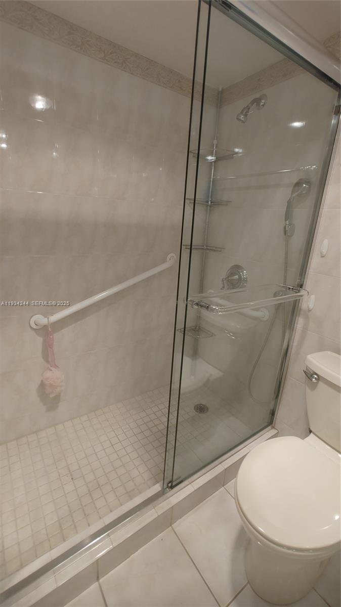 1405 1 / 2 1104 sq. ft. $ 2025-12-22 0 Photo