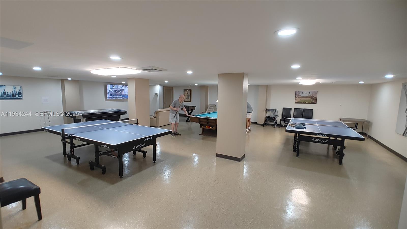 1405 1 / 2 1104 sq. ft. $ 2025-12-22 0 Photo