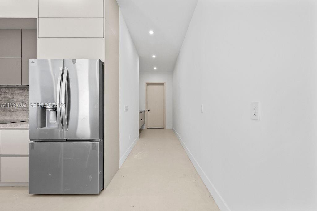   /  4992 sq. ft. $ 2025-12-22 0 foto