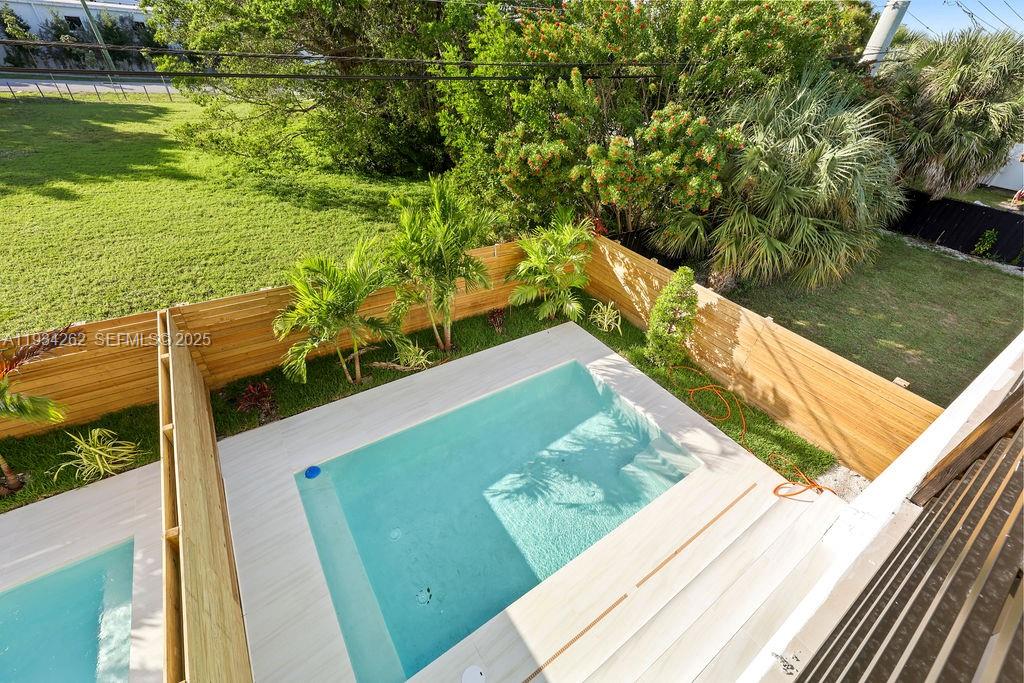   /  4992 sq. ft. $ 2025-12-22 0 foto