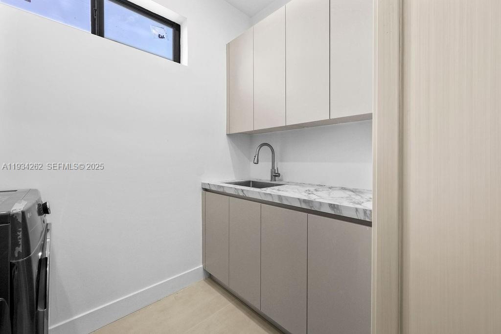   /  4992 sq. ft. $ 2025-12-22 0 foto