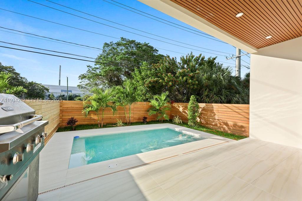   /  4992 sq. ft. $ 2025-12-22 0 foto