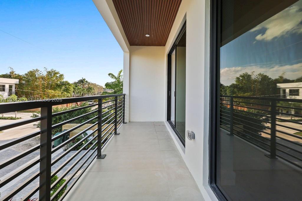   /  4992 sq. ft. $ 2025-12-22 0 foto