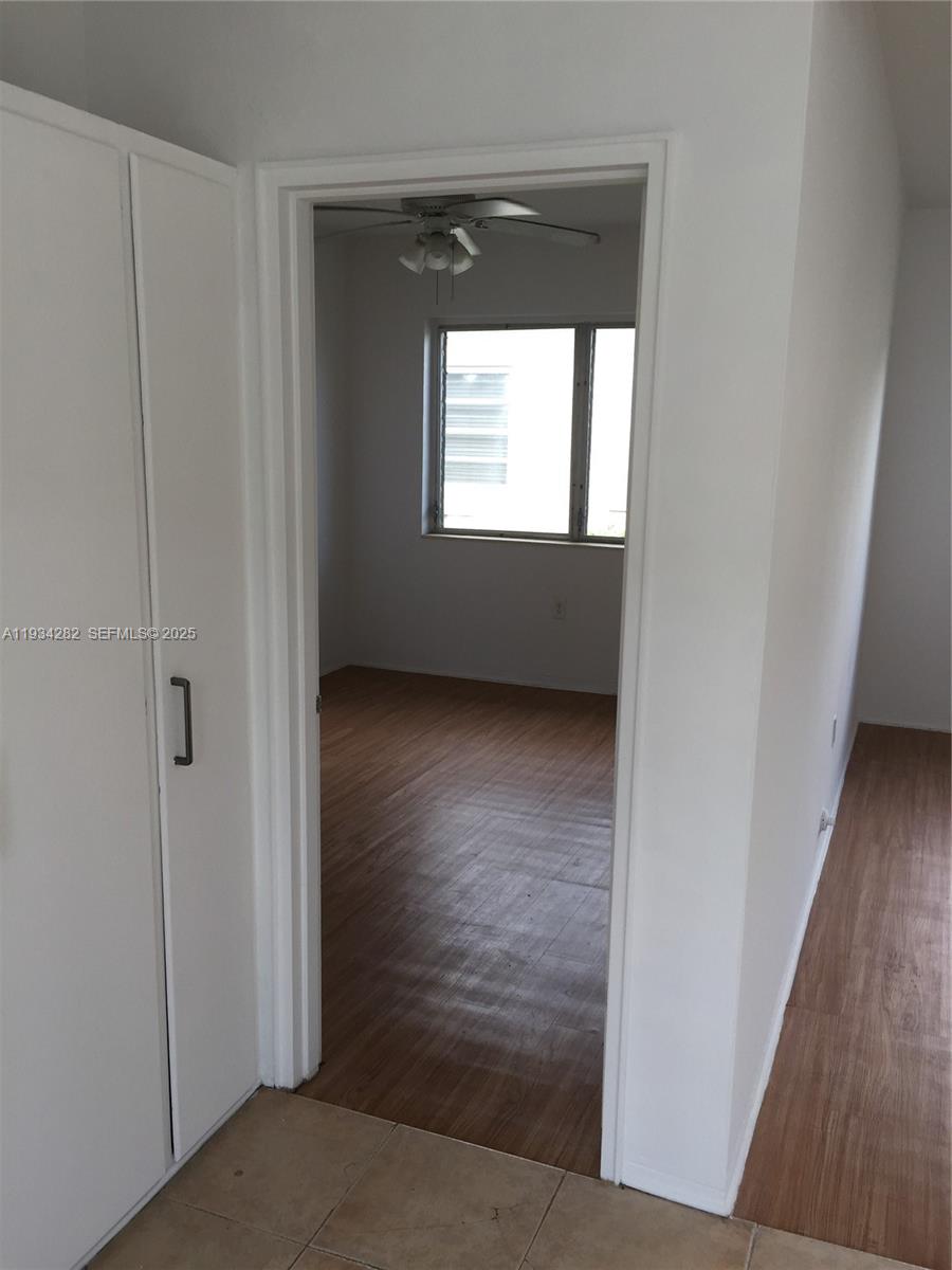 10  /   sq. ft. $ 2025-12-22 0 foto