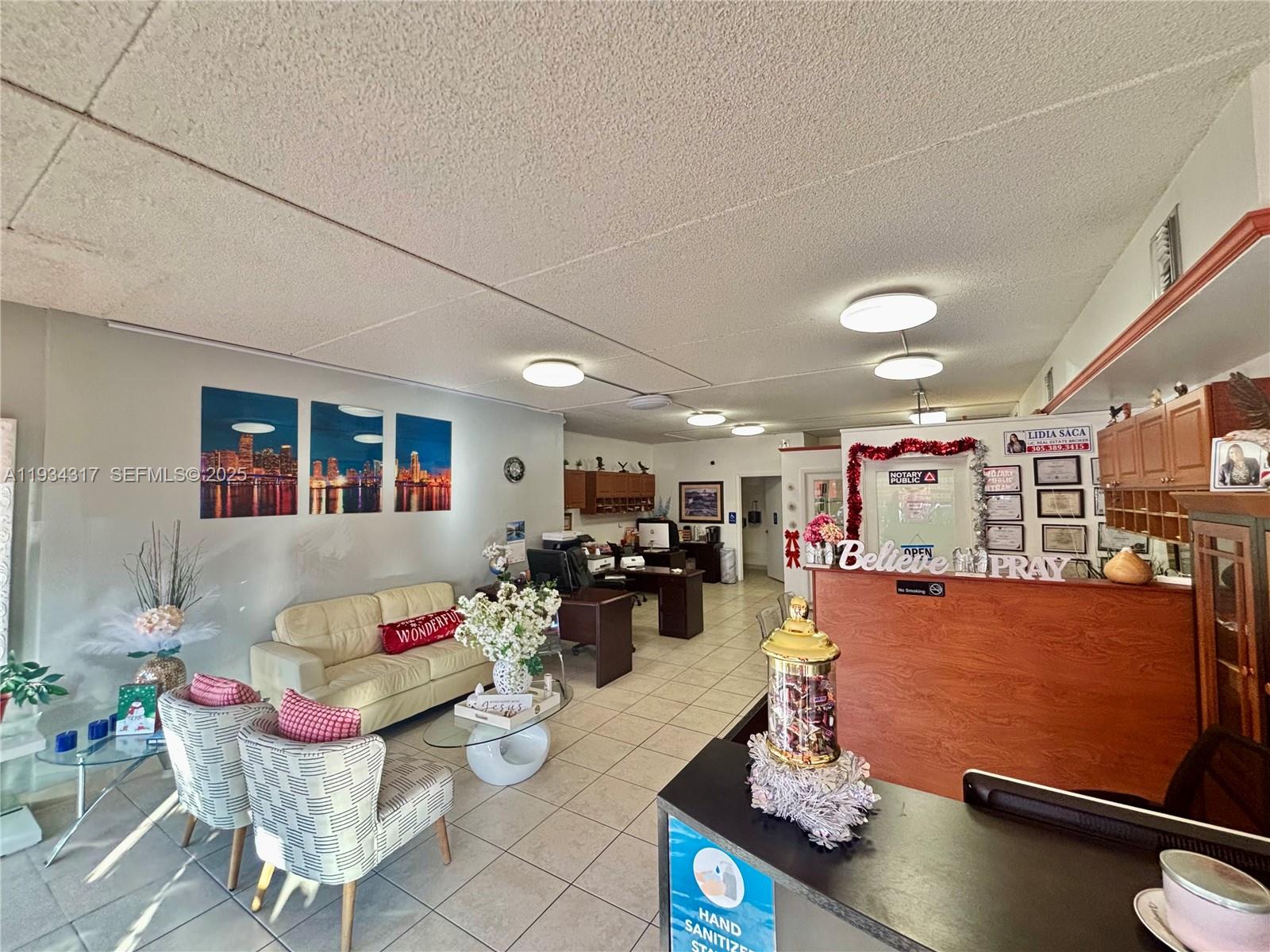 1H  /   sq. ft. $ 2026-02-04 0 foto