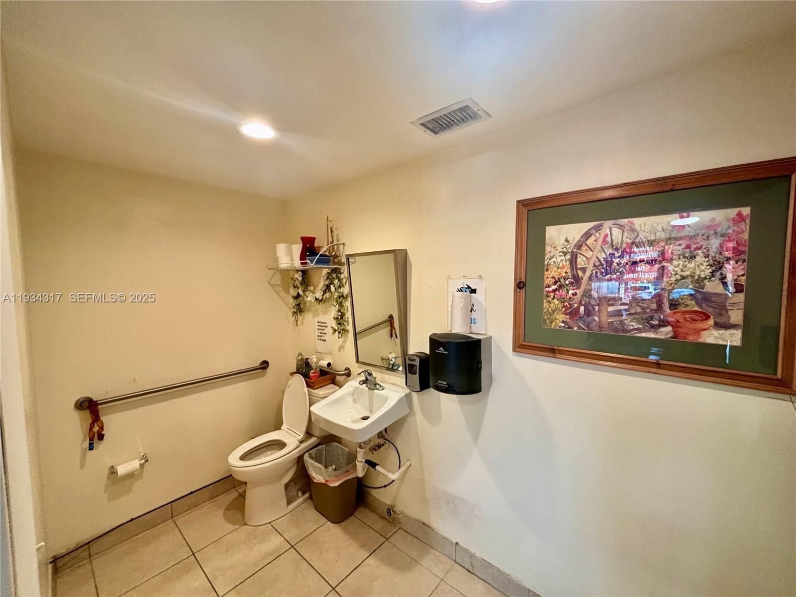 1H  /   sq. ft. $ 2026-02-04 0 foto