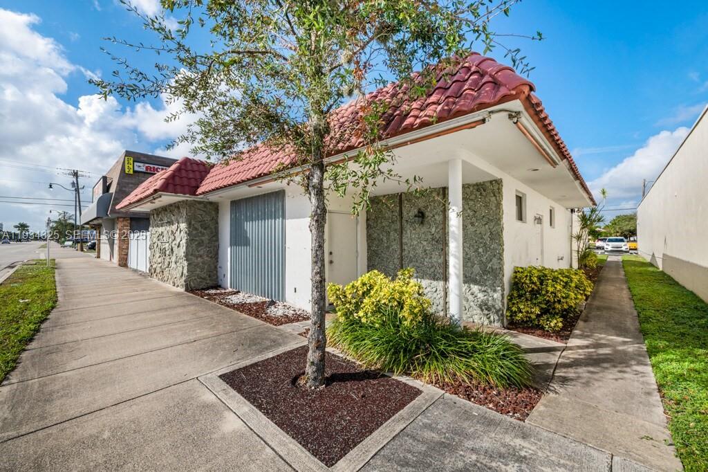   /   кв.футов $ 2025-12-22 0 Фото