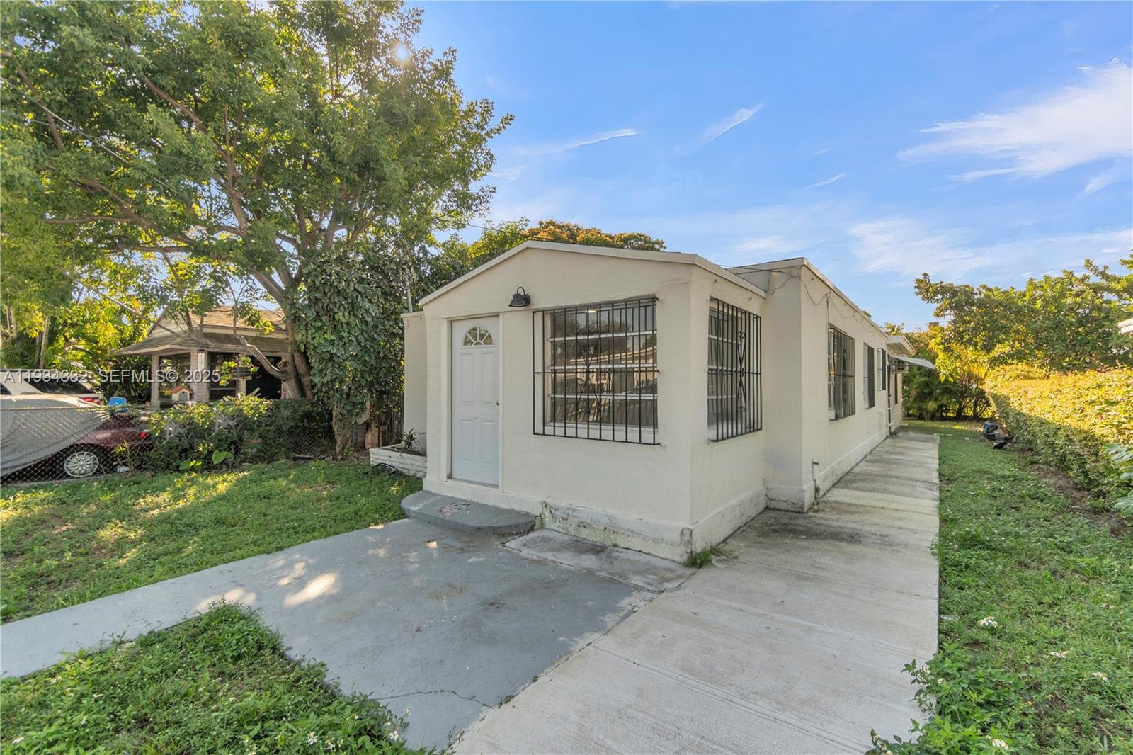   /  1500 sq. ft. $ 2025-12-22 0 Photo