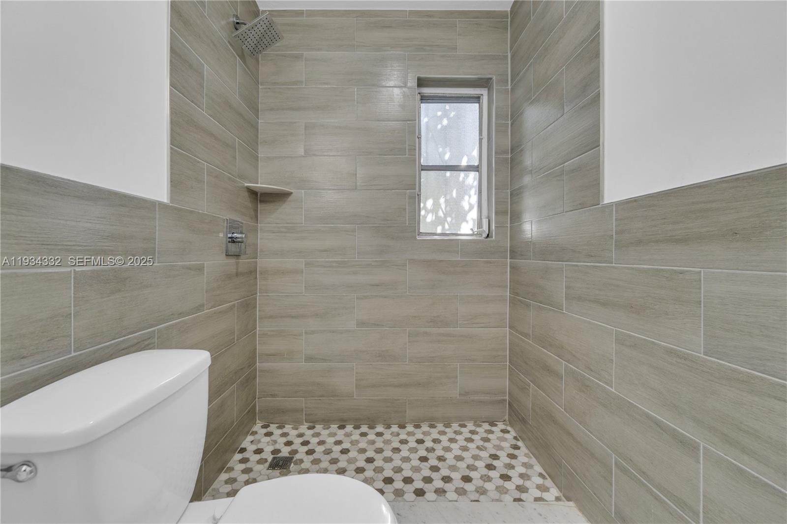   /  1500 sq. ft. $ 2025-12-22 0 Photo