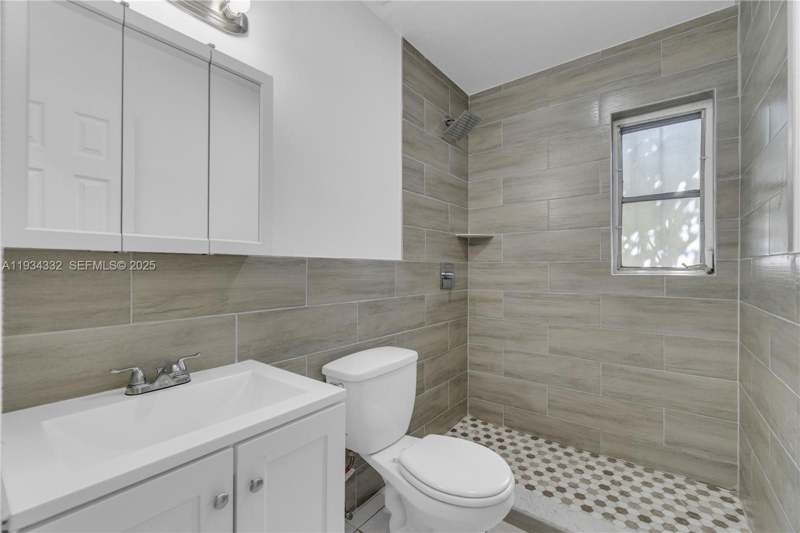   /  1500 sq. ft. $ 2025-12-22 0 Photo