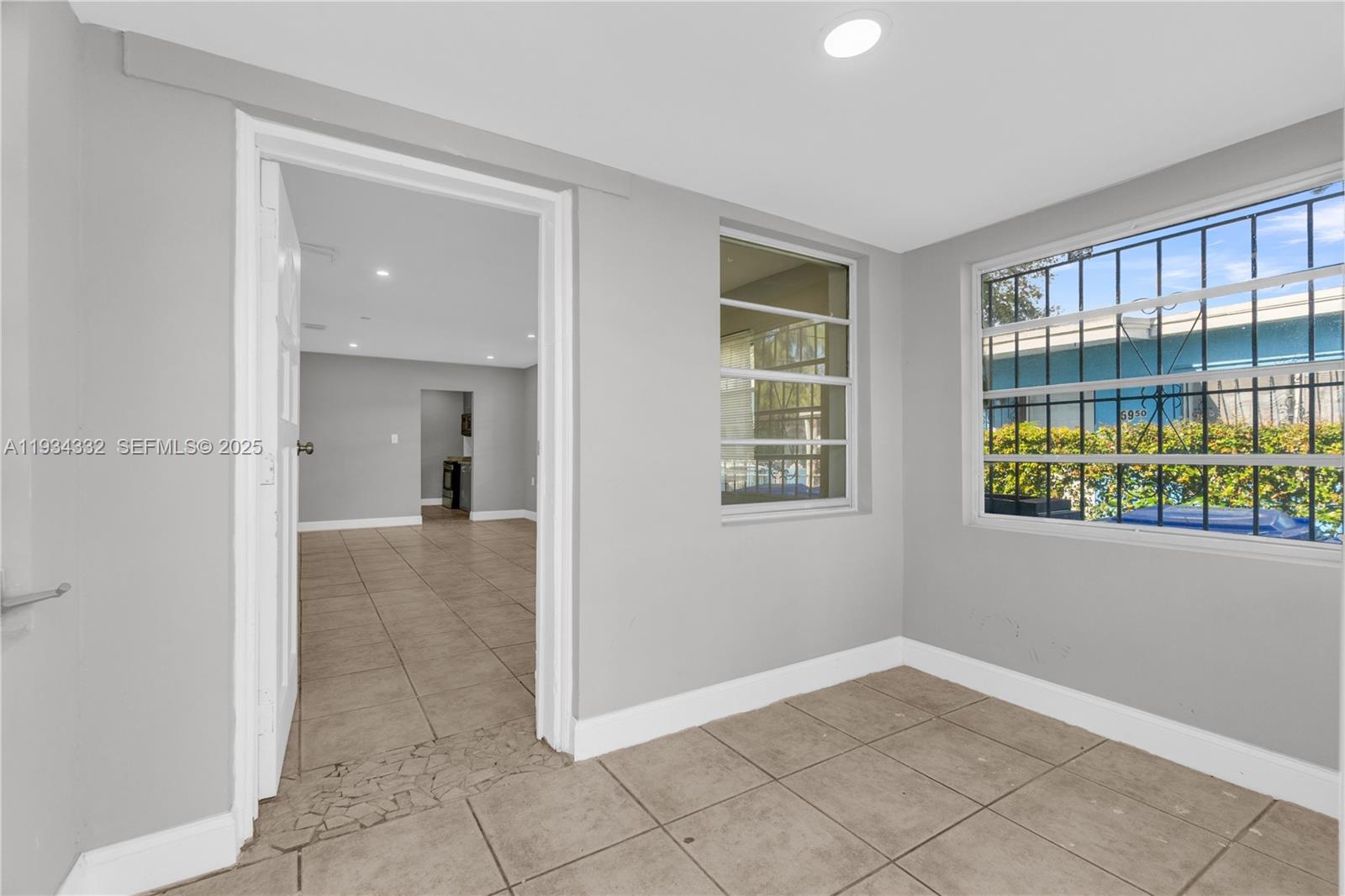   /  1500 sq. ft. $ 2025-12-22 0 Photo