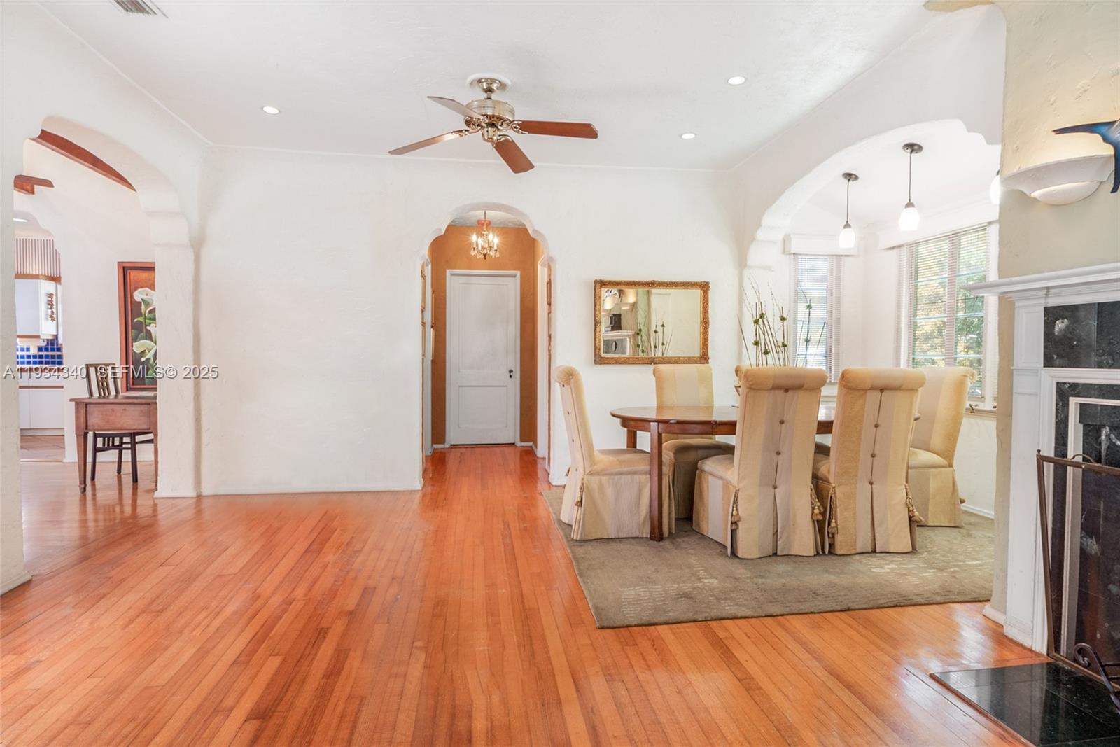   /  4946 sq. ft. $ 2025-12-22 0 foto