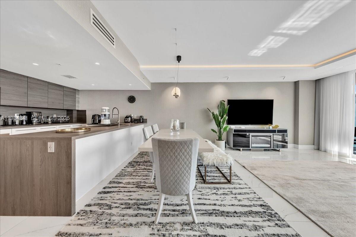 Photo of 400 Sunny Isles Blvd  #718, Sunny Isles Beach, Florida, 33160 - 