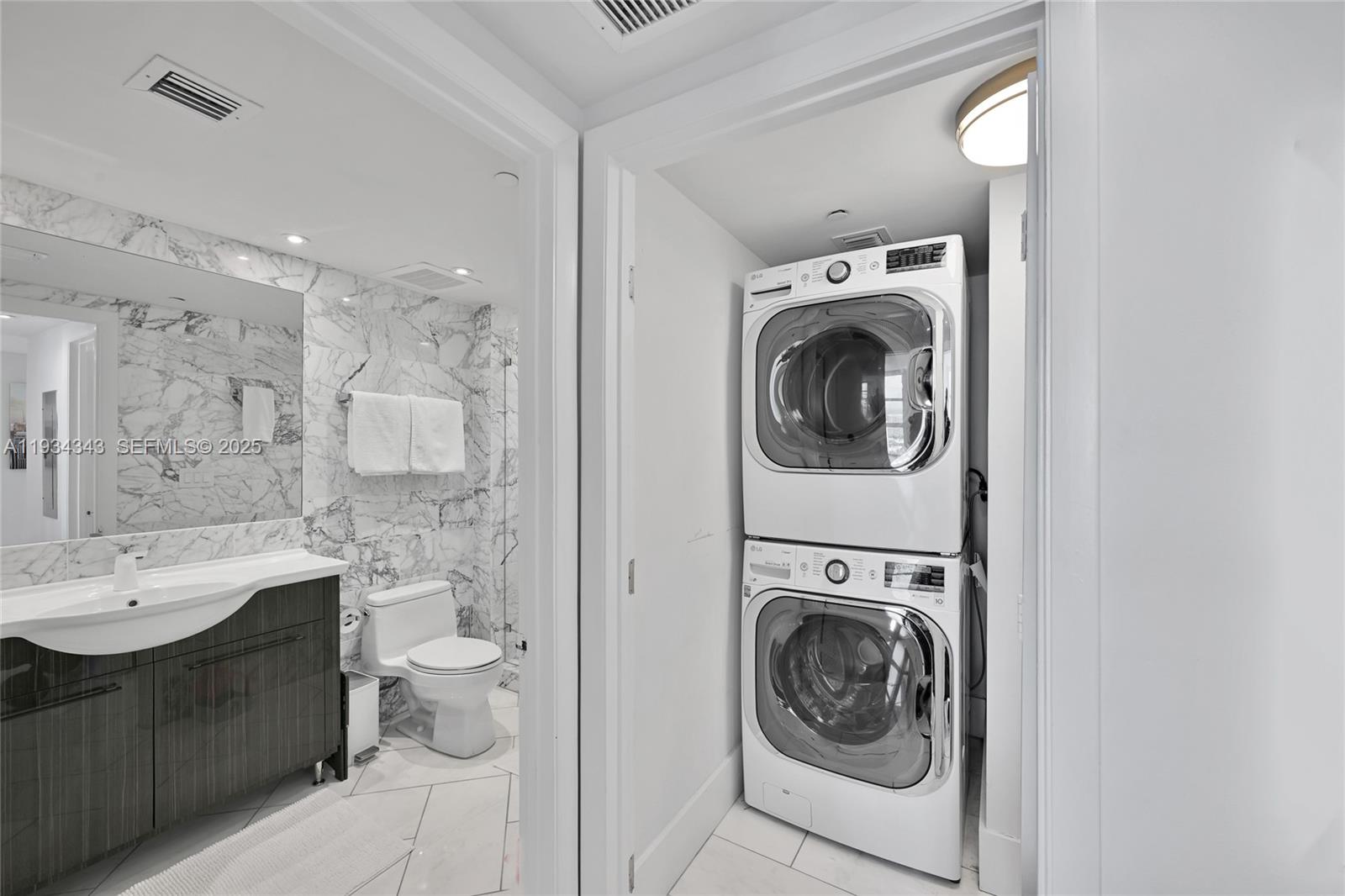 PH4405 3 / 3 2200 sq. ft. $ 2025-12-22 0 foto