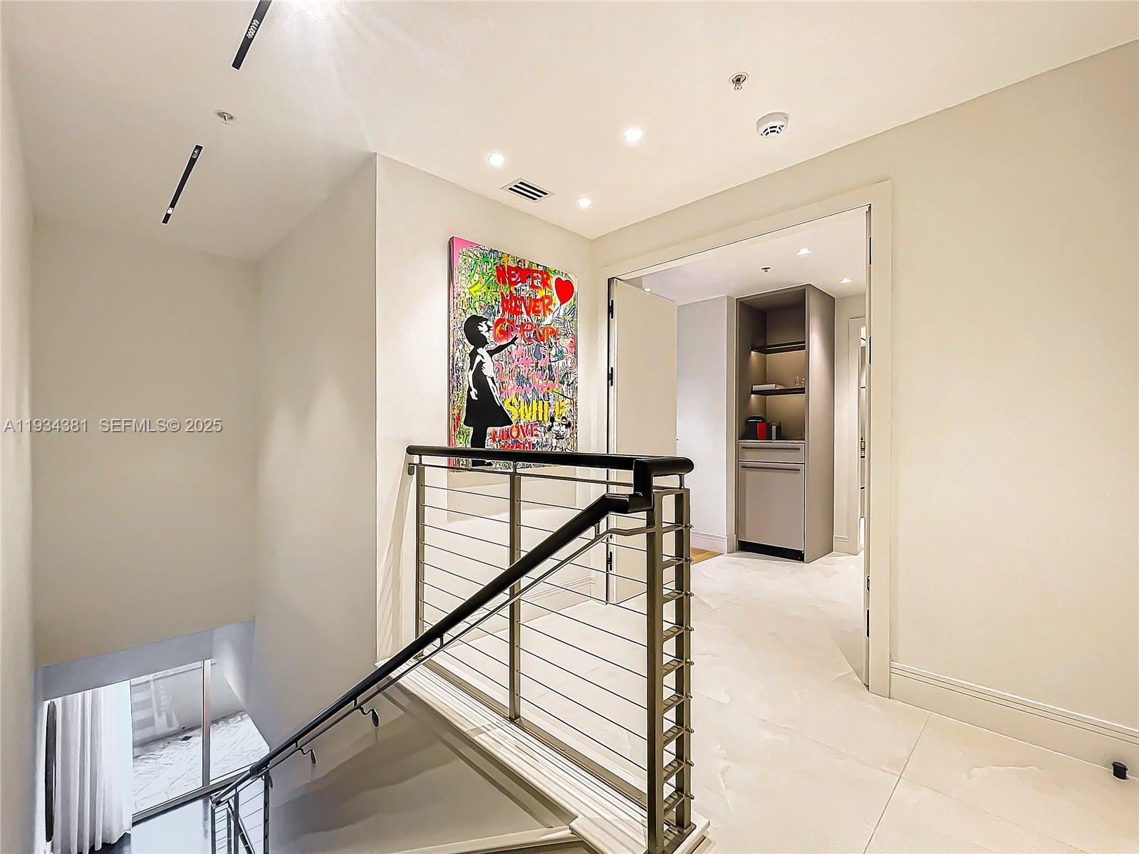 Photo of 3501 Ocean Dr  #V5, Hollywood, Florida, 33019 - 