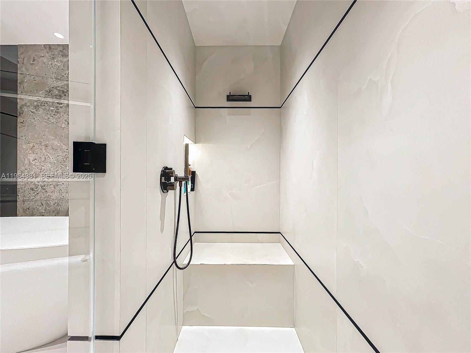 Photo of 3501 Ocean Dr  #V5, Hollywood, Florida, 33019 - 