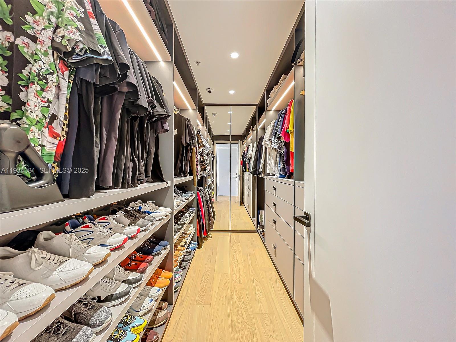 Photo of 3501 Ocean Dr  #V5, Hollywood, Florida, 33019 - 