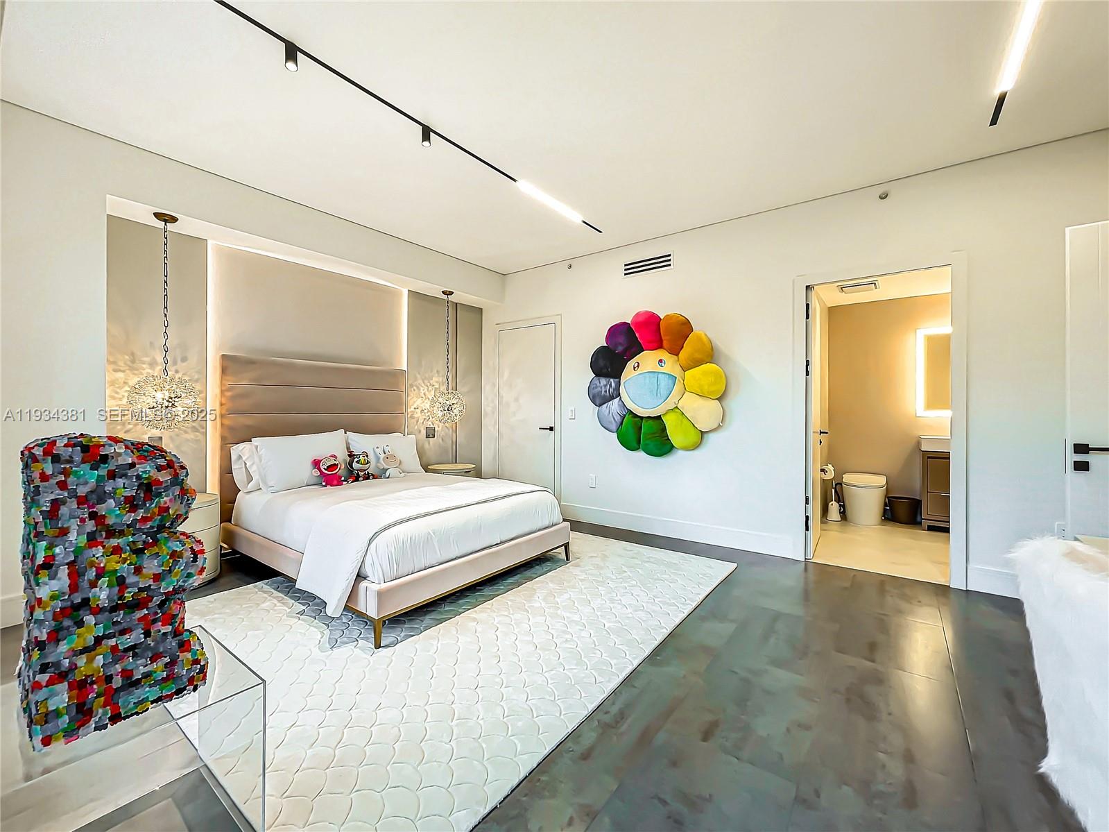 Photo of 3501 Ocean Dr  #V5, Hollywood, Florida, 33019 - 