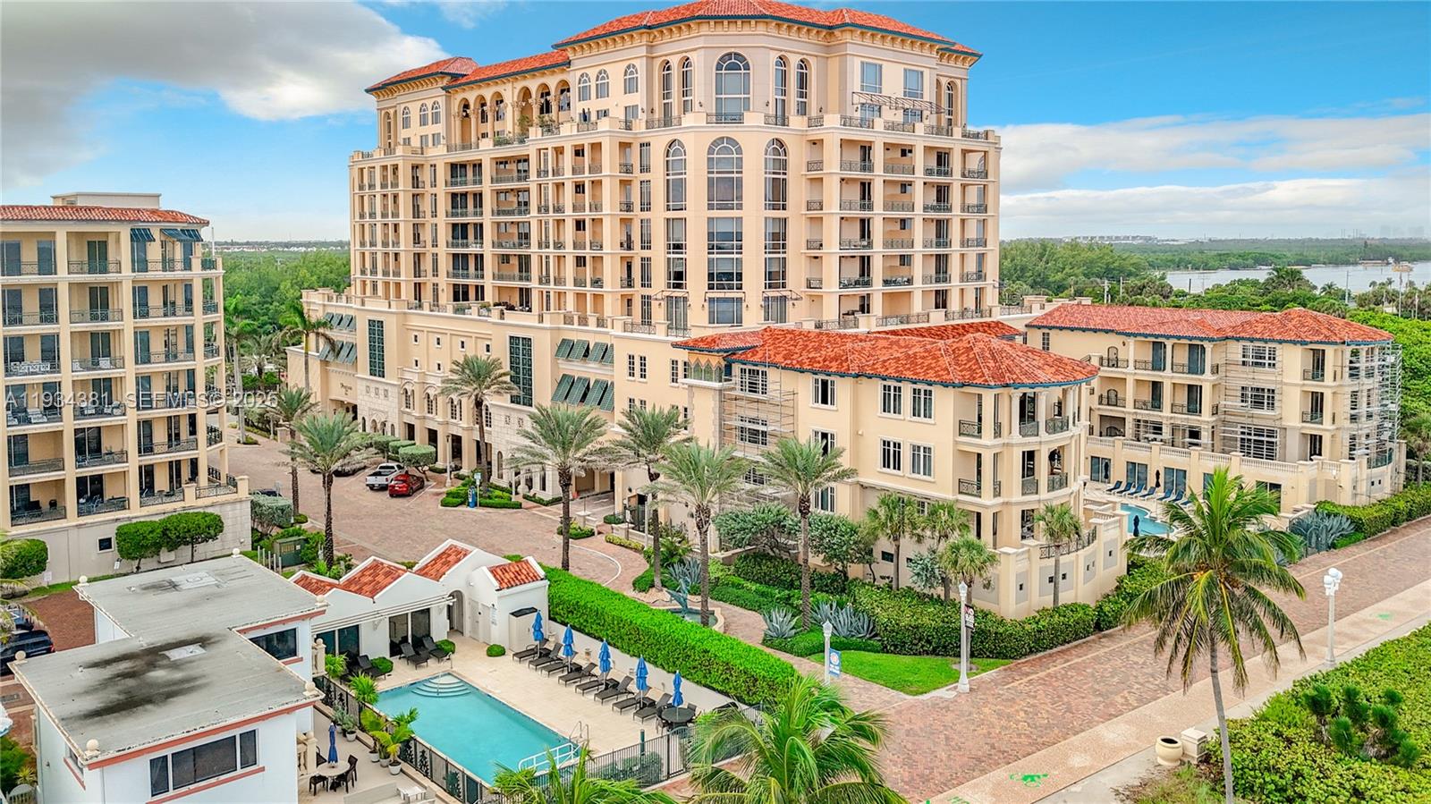 Photo of 3501 Ocean Dr  #V5, Hollywood, Florida, 33019 - 