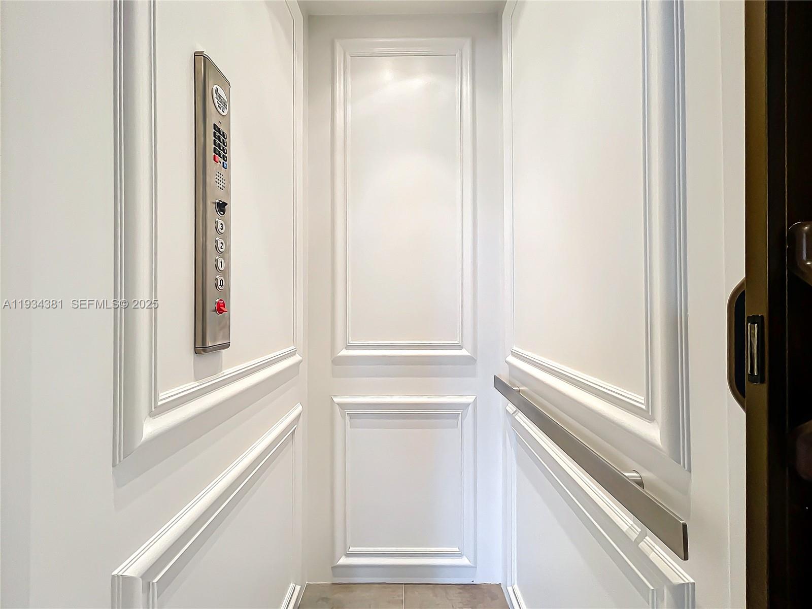 Photo of 3501 Ocean Dr  #V5, Hollywood, Florida, 33019 - 