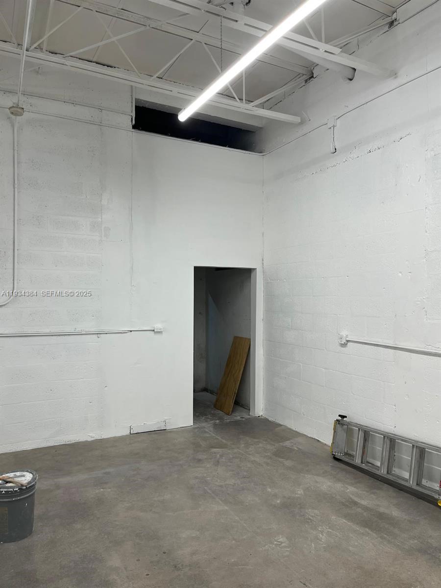   /   sq. ft. $ 2025-12-22 0 Photo