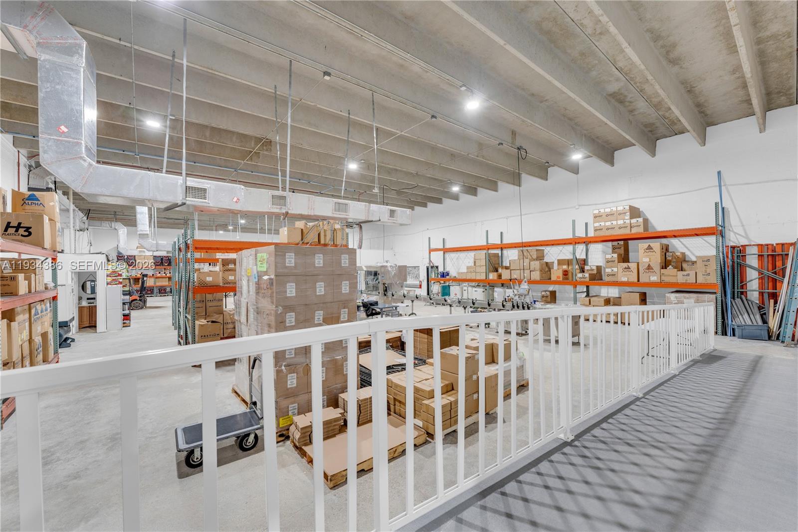 Подробнее / кв.футов $ 2025-12-22 0 Фото