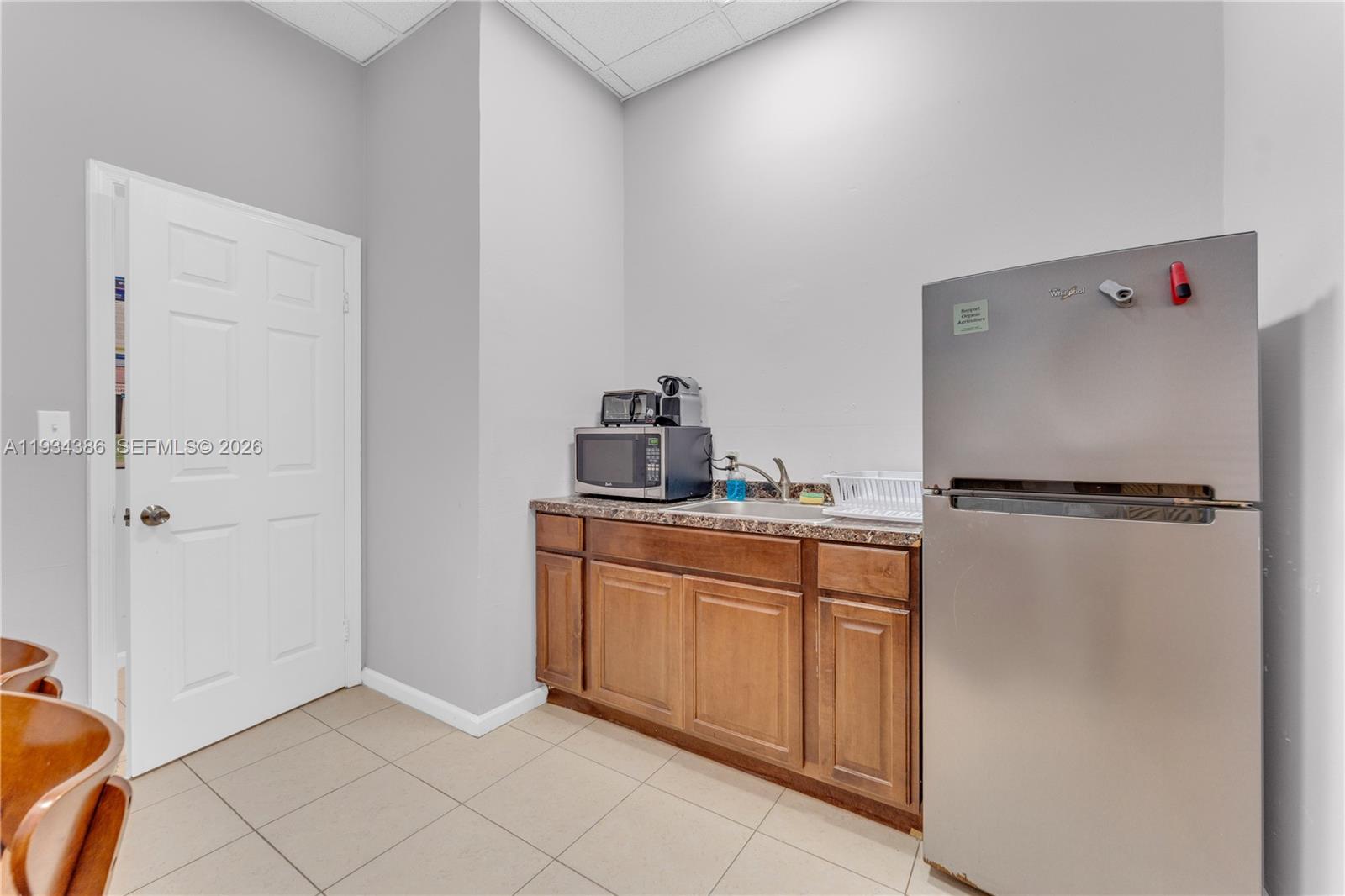 Подробнее / кв.футов $ 2025-12-22 0 Фото