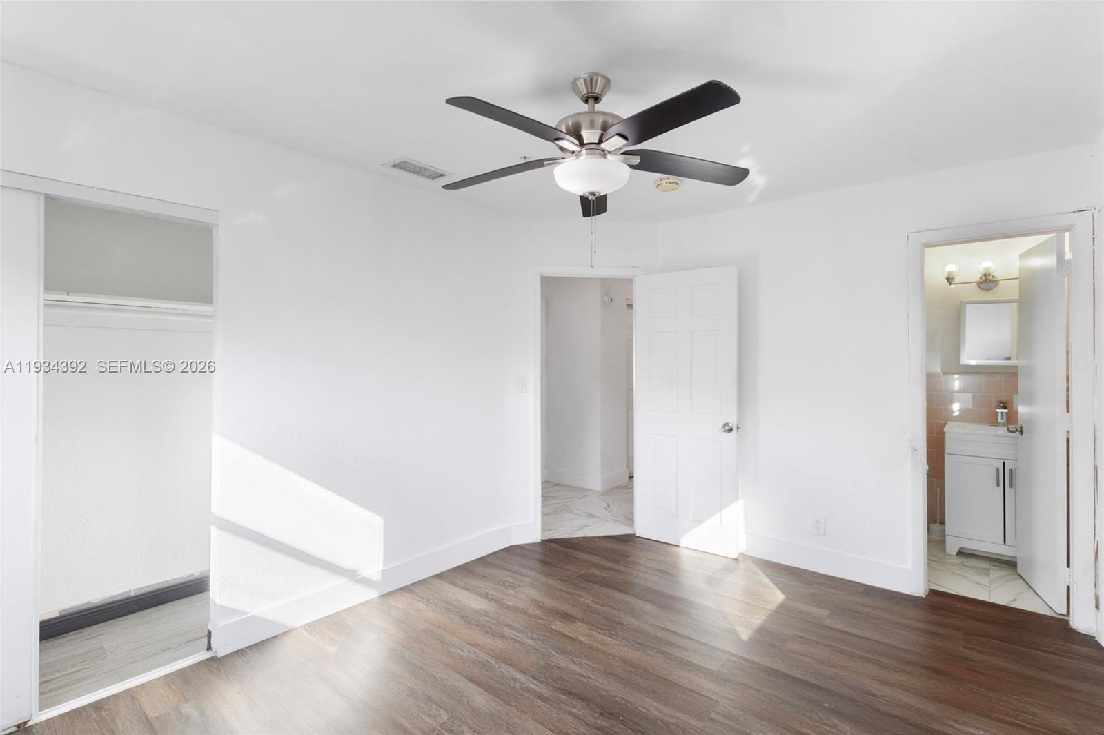   /   sq. ft. $ 2025-12-22 0 Photo