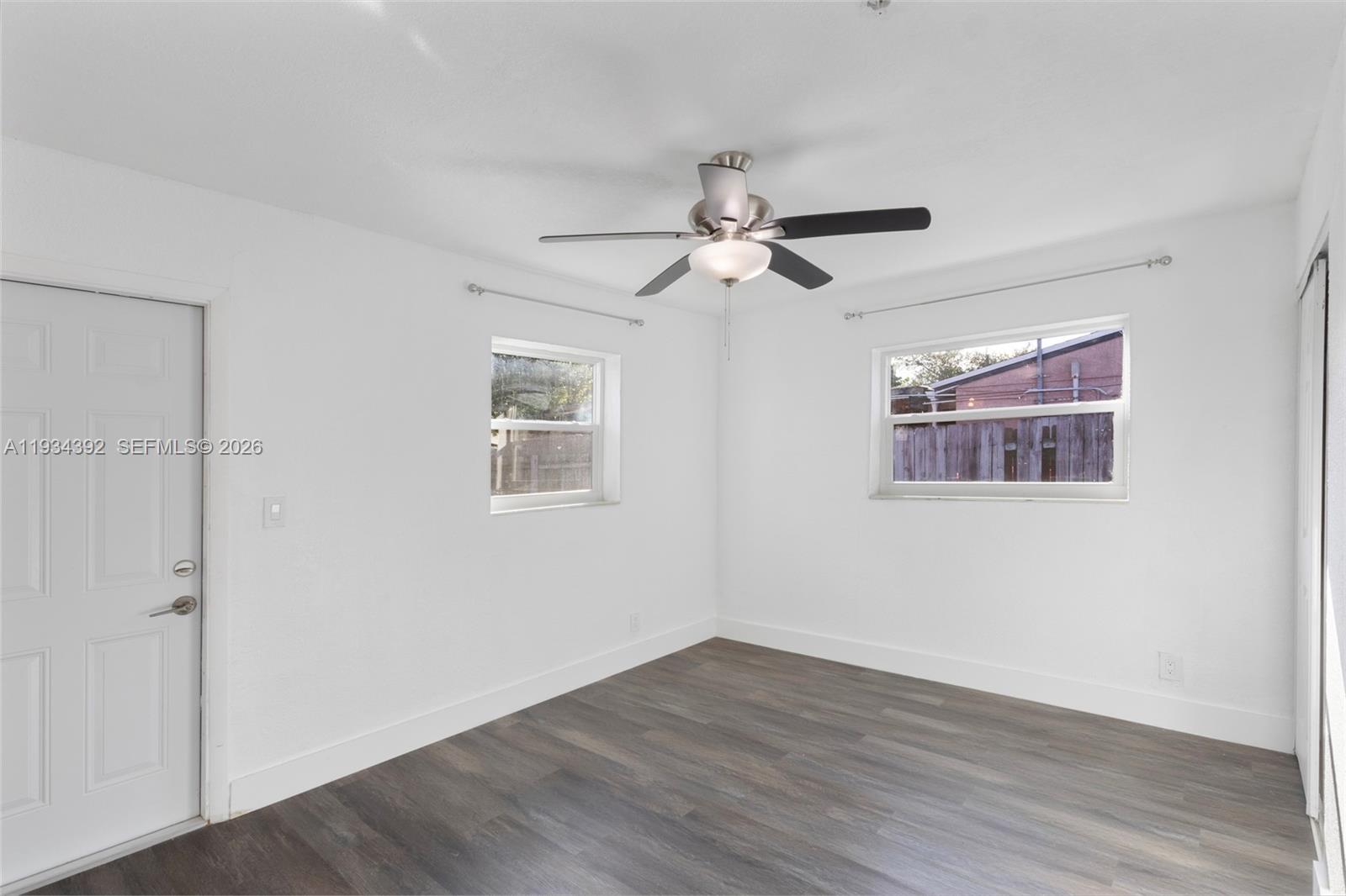   /   sq. ft. $ 2025-12-22 0 Photo