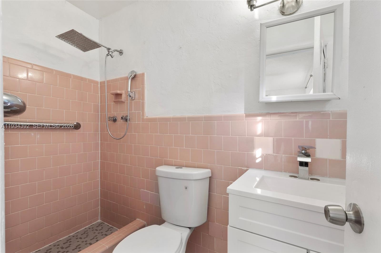   /   sq. ft. $ 2025-12-22 0 Photo