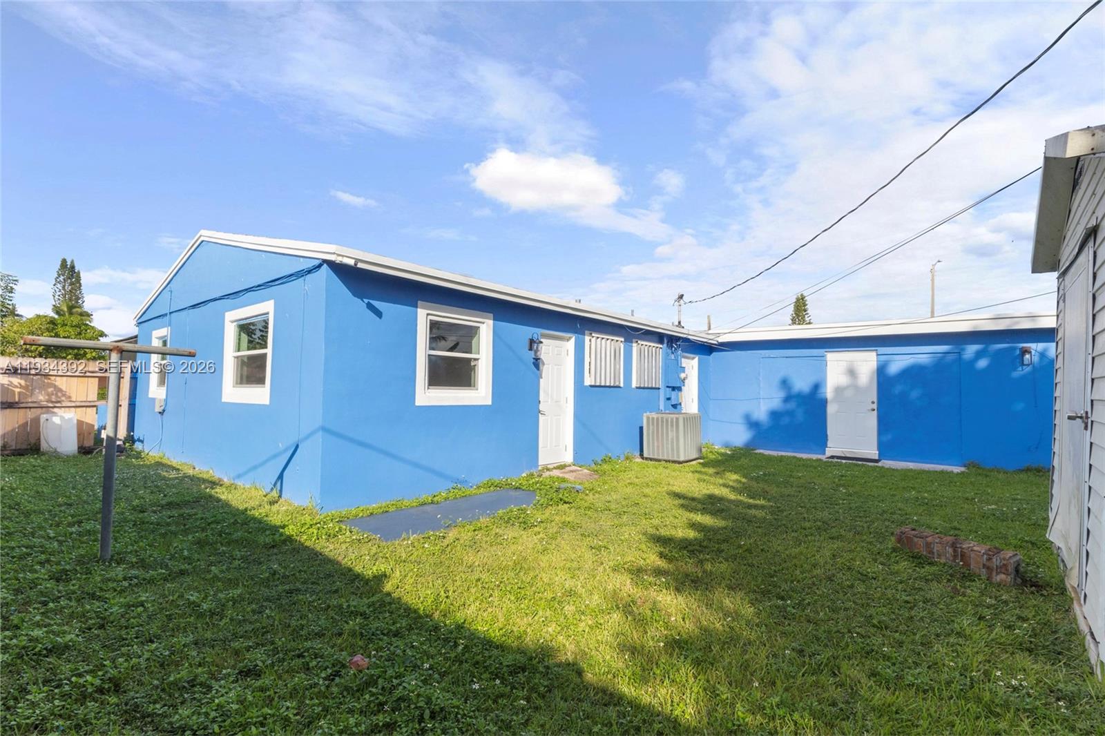   /   sq. ft. $ 2025-12-22 0 Photo