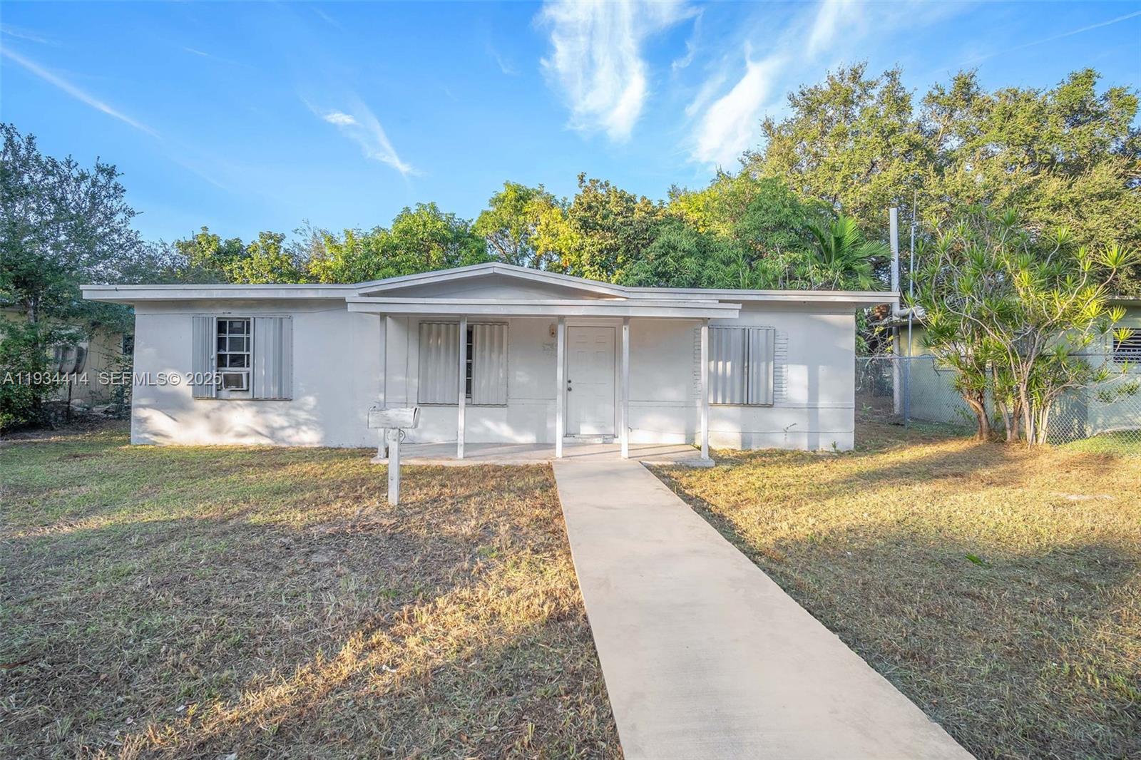 265 3 / 2 1140 sq. ft. $ 2026-05-28 0 foto