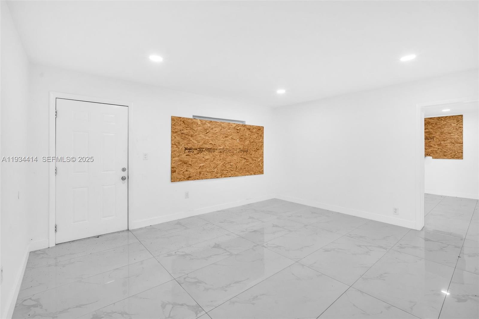 265 3 / 2 1140 sq. ft. $ 2026-05-28 0 foto