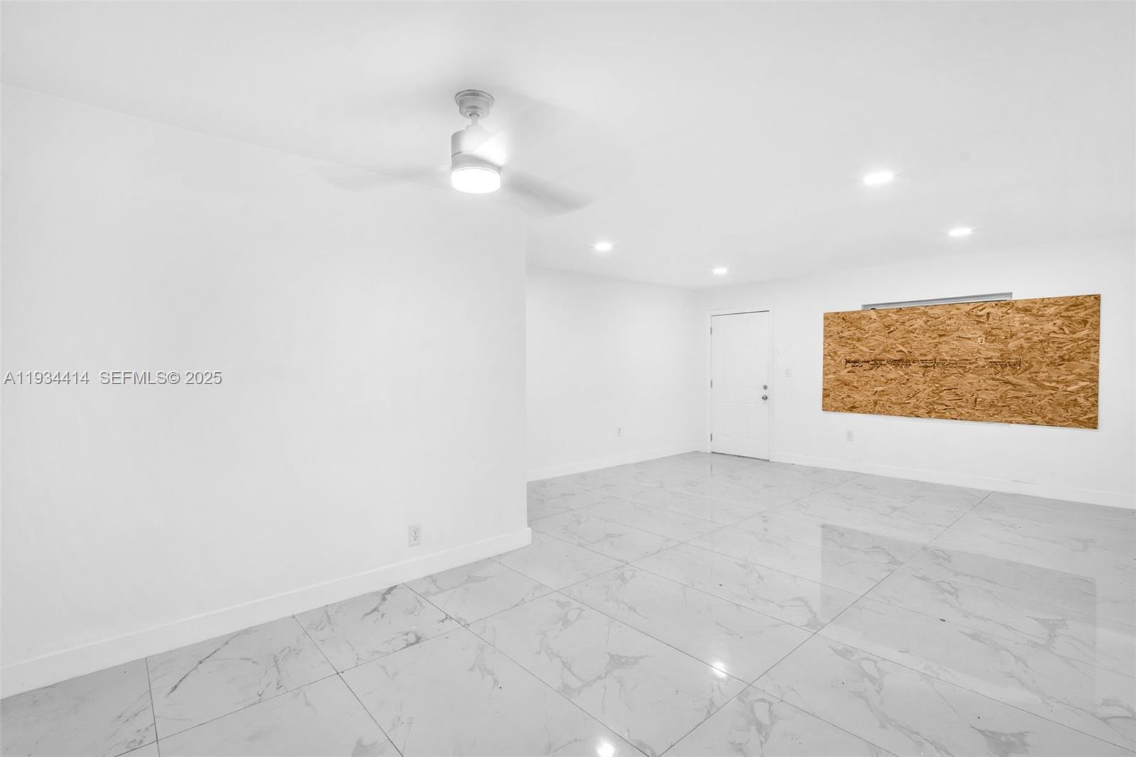 265 3 / 2 1140 sq. ft. $ 2026-05-28 0 foto