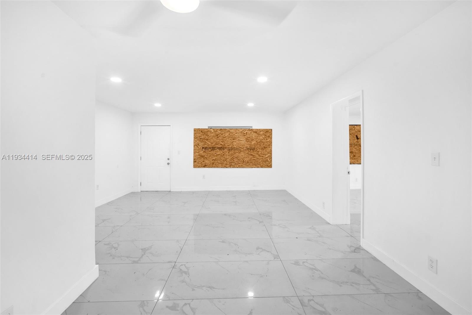 265 3 / 2 1140 sq. ft. $ 2026-05-28 0 foto