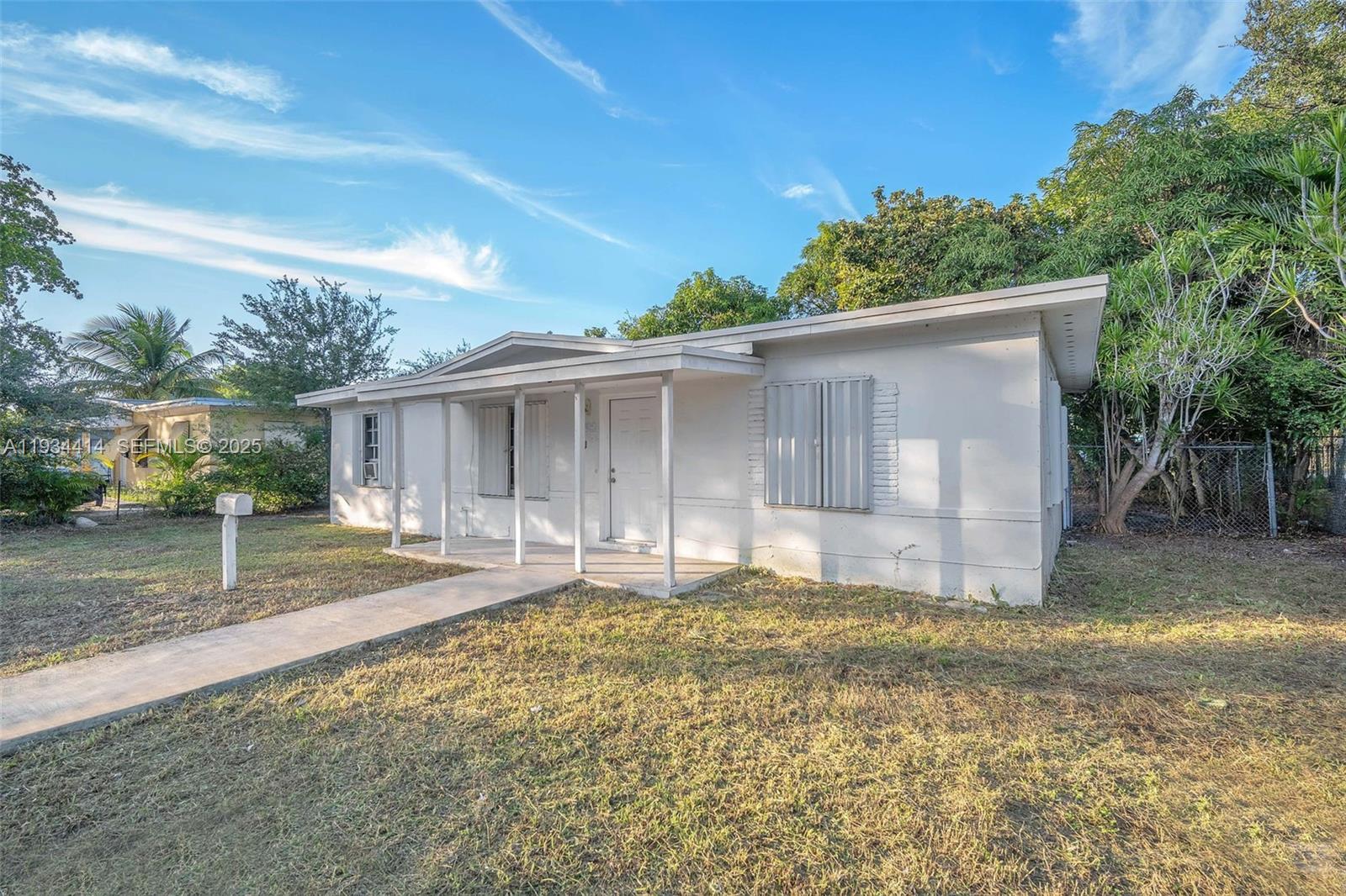 265 3 / 2 1140 sq. ft. $ 2026-05-28 0 foto