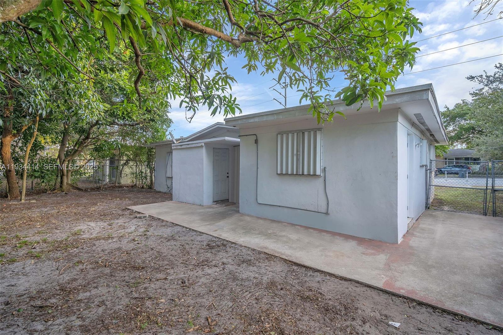 265 3 / 2 1140 sq. ft. $ 2026-05-28 0 foto
