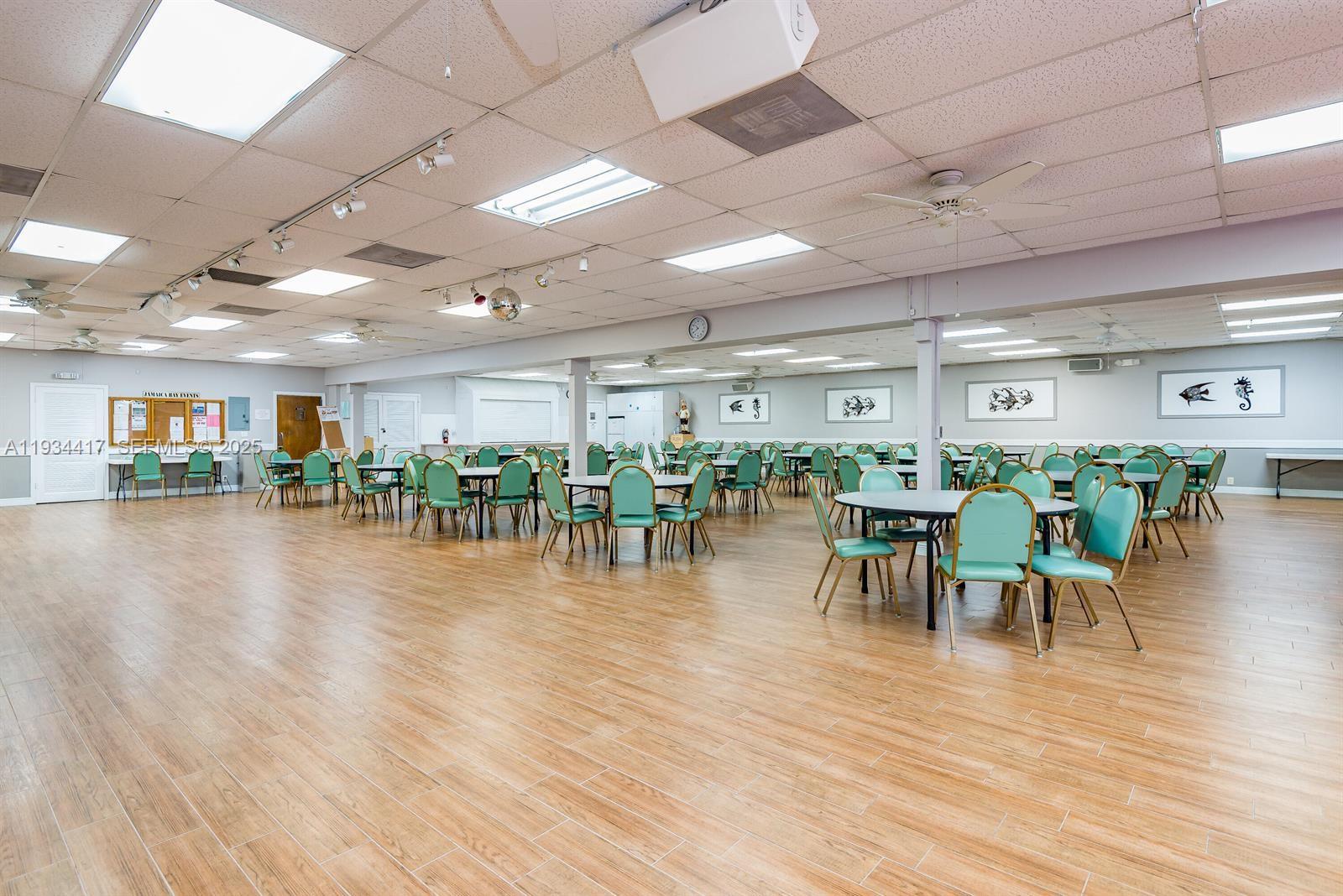   /   sq. ft. $ 2025-12-22 0 Photo