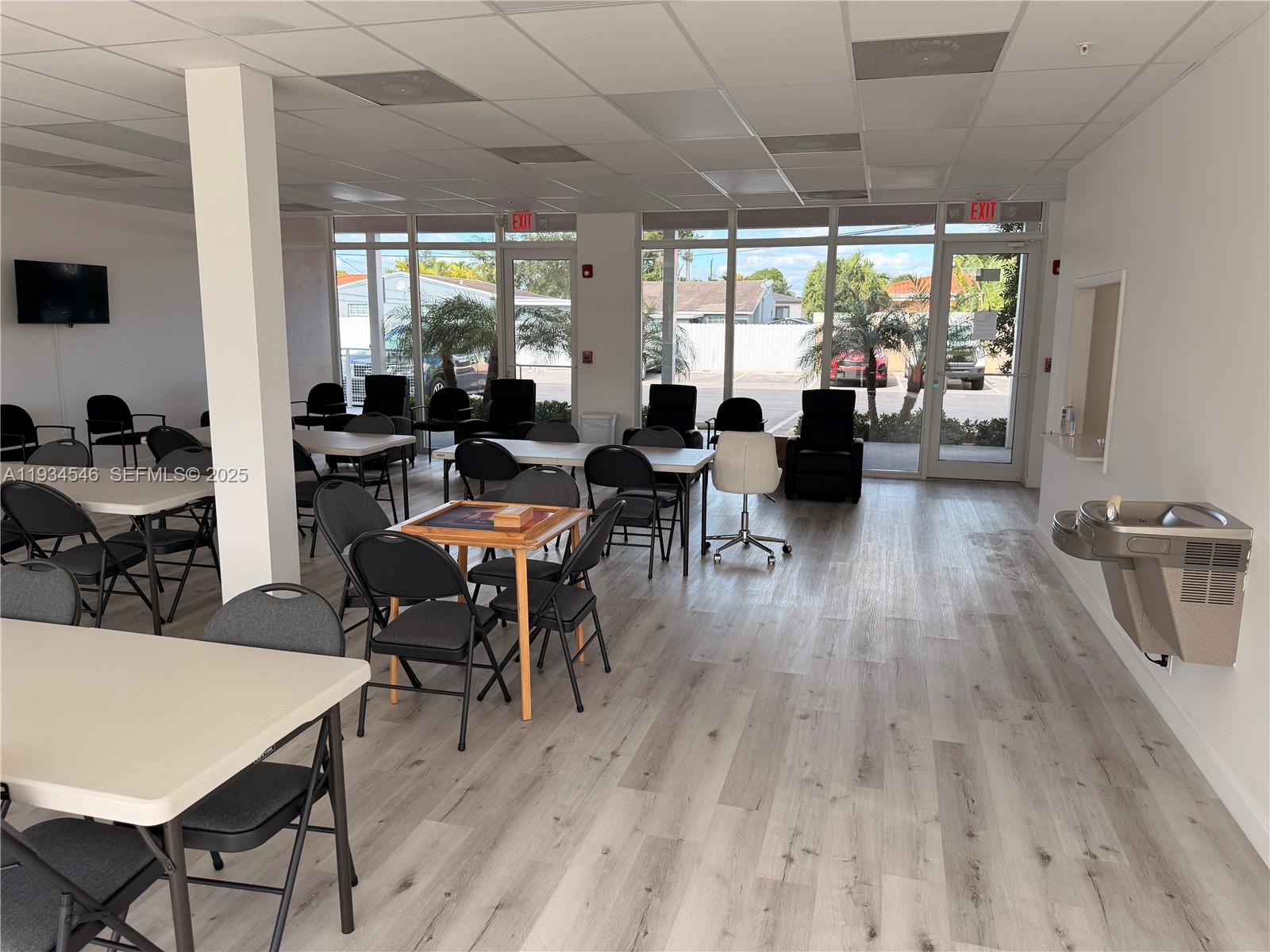   /   sq. ft. $ 2025-12-23 0 Photo